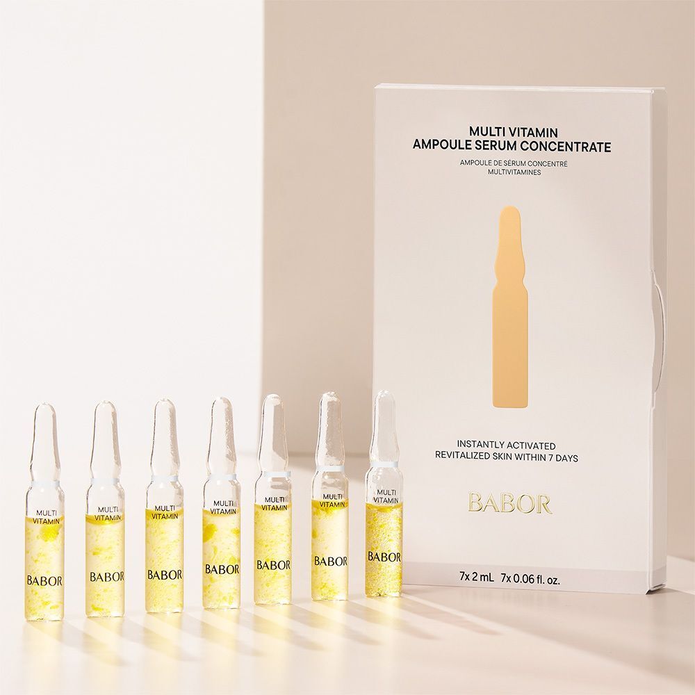 Emballage et ampoules. Inscription "MULTI VITAMIN" et "BABOR".