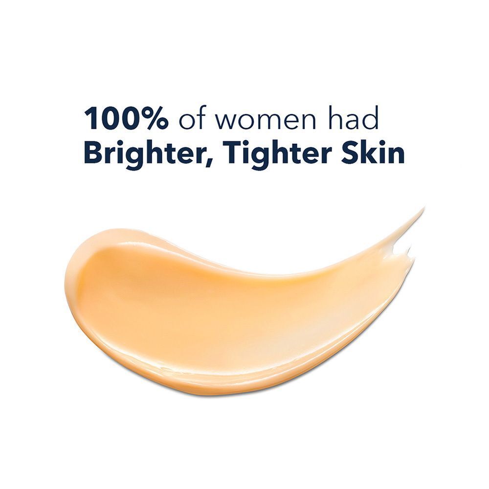 Een crèmekleurige veeg op witte achtergrond. Tekst: "100% van de vrouwen had een helderdere, strakkere huid".