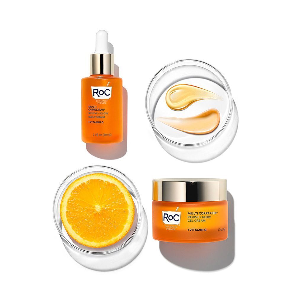 Divers produits et ingrédients dans des coupelles. Comprend : sérum, crème, orange. Avec logo "RoC".