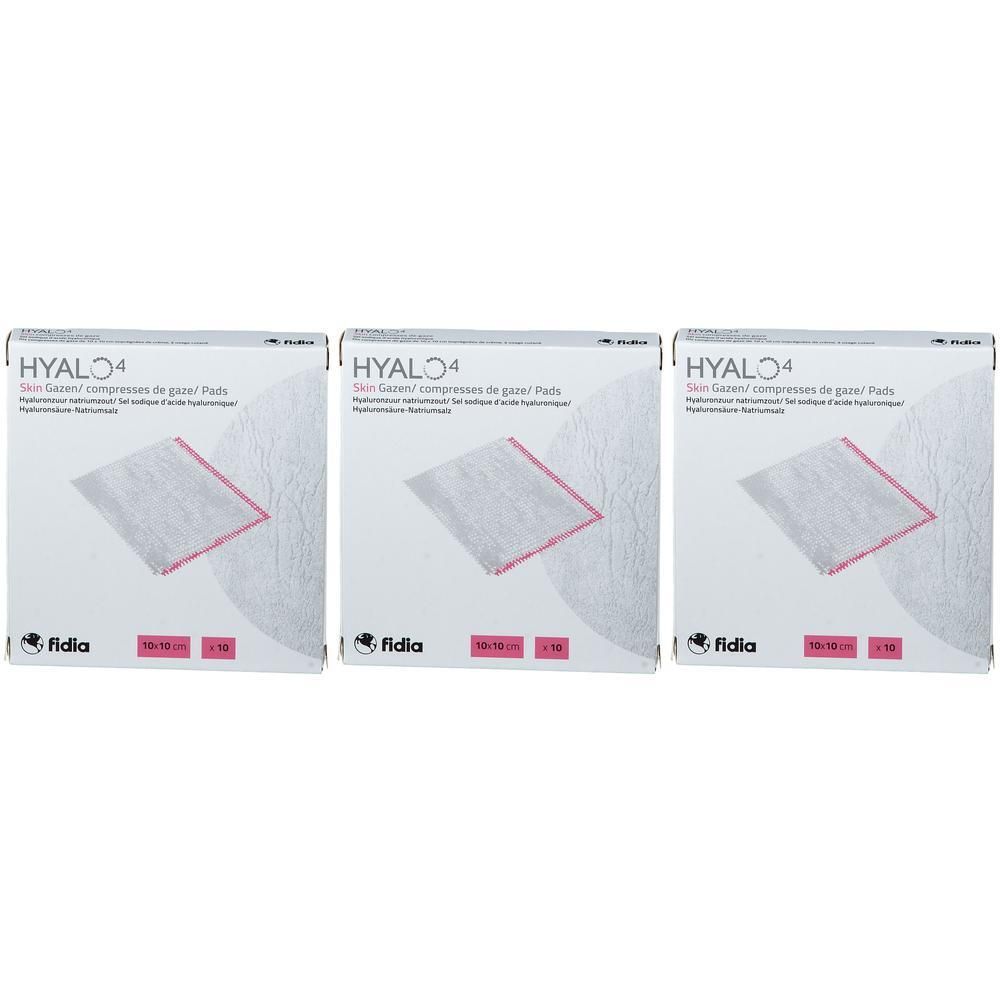 Drie dozen Hyalo 4 Skin gaascompressen. Op elke doos: productnaam, afbeelding van een kompres, formaat 10x10cm, merk Fidia.