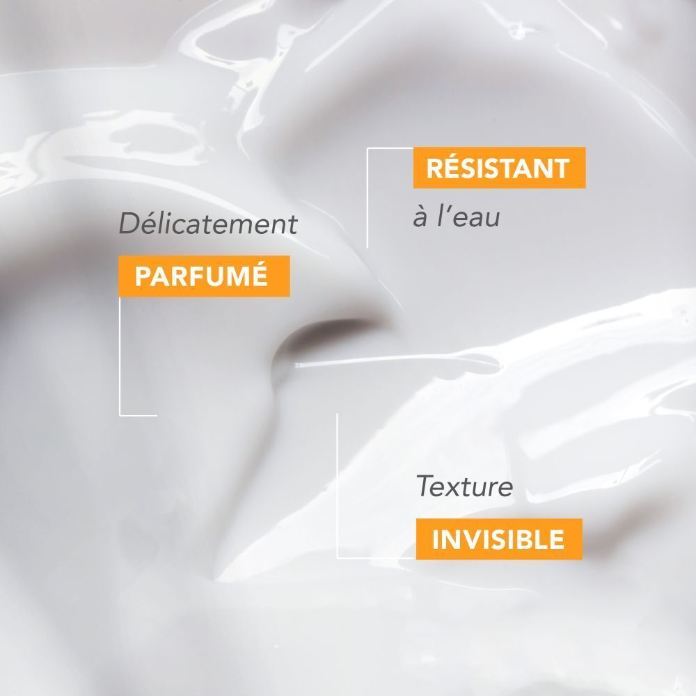 Gros plan d'une crème. Texte: Résistant à l'eau, Délicatement parfumé, Texture invisible.