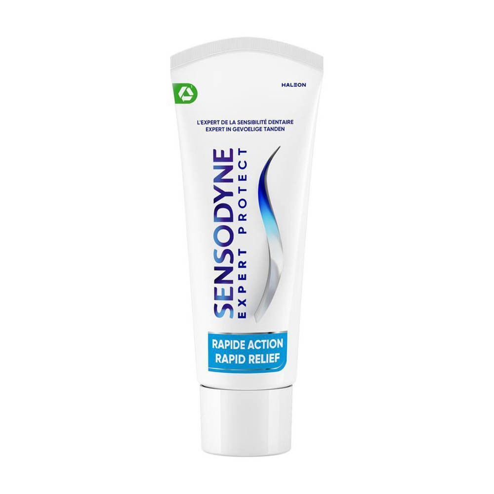 Tandpastatube Sensodyne Expert Protect Rapide Action. Wit, blauw en grijs design. Groen recyclinglogo.