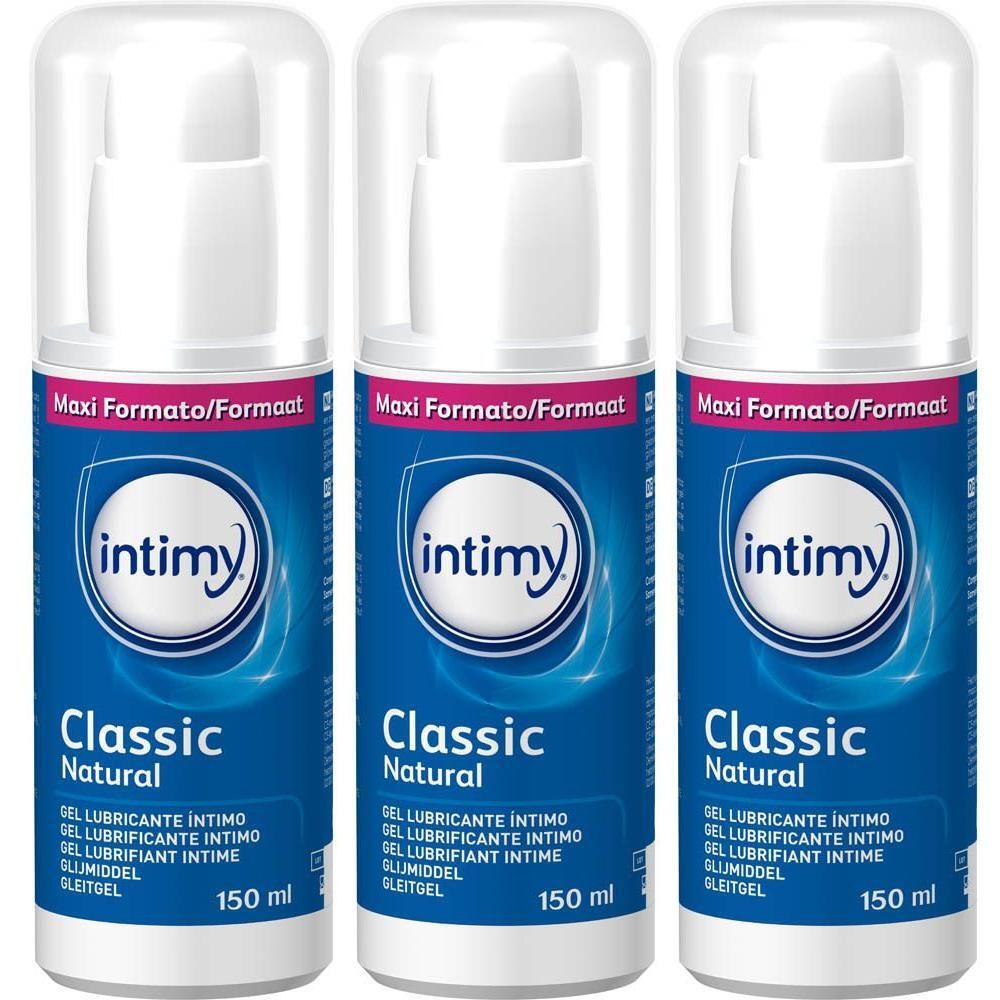 Drie flessen intieme glijmiddel. Blauwe etiketten met witte tekst. Opschrift: Intimy, Classic Natural, 150 ml.