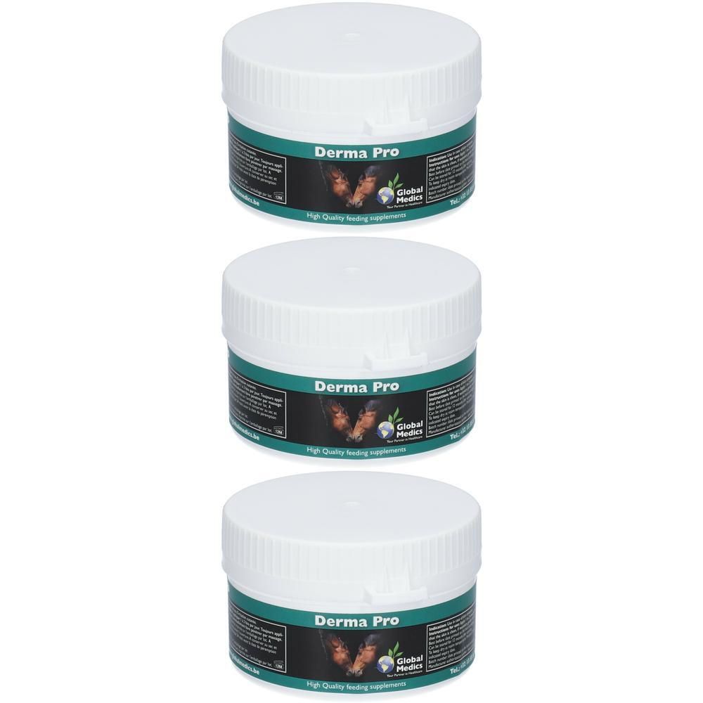 Drie witte potten met deksels. Op de etiketten staat "Derma Pro" en "Global Medics".