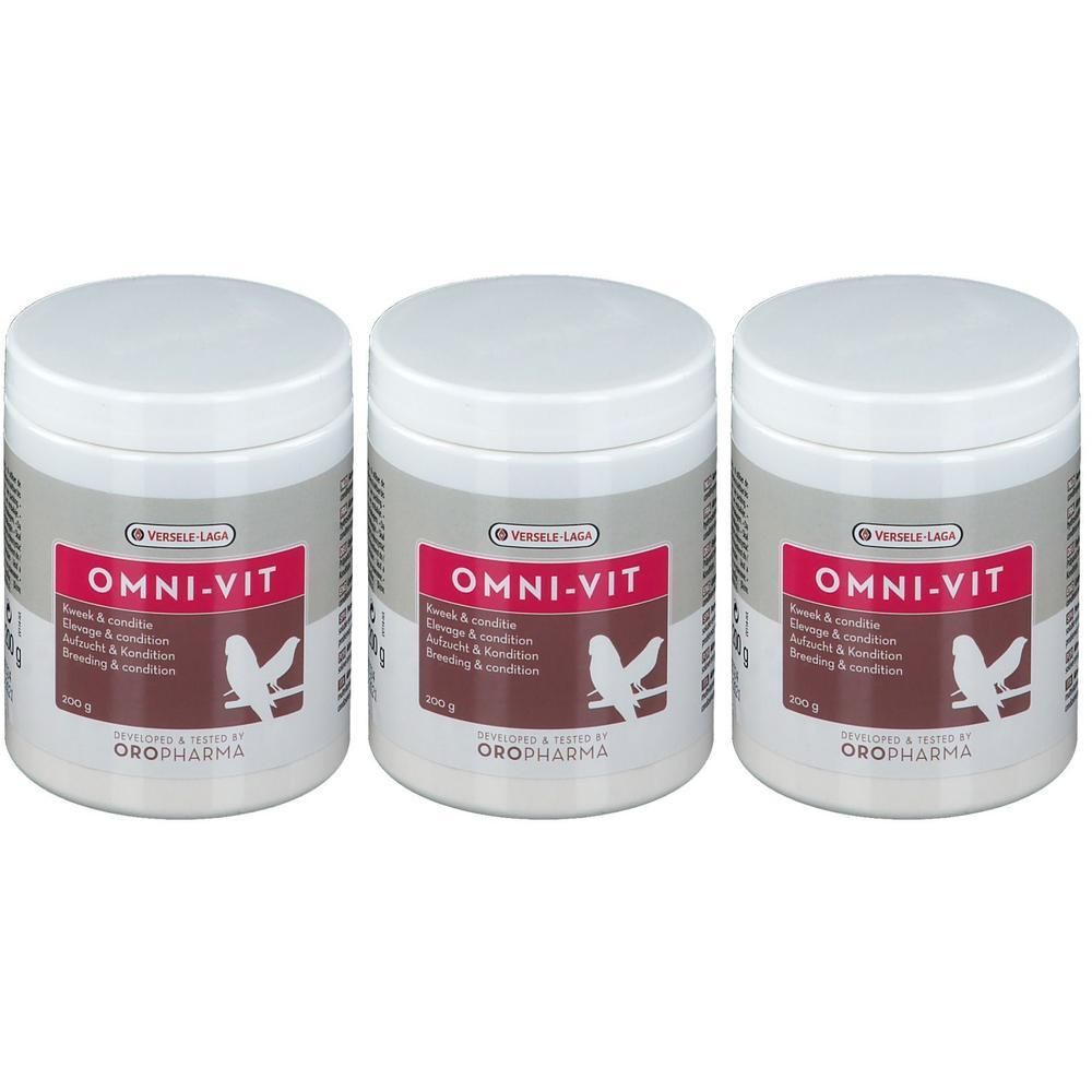 Drie witte potten met deksels. Op elke pot staat OMNI-VIT, met Engelse tekst. Opschrift: Breeding & condition. Merk: Oropharma.