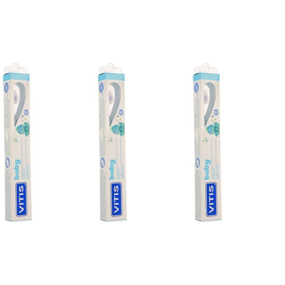Trois brosses à dents dans leur emballage. Emballage rectangulaire, design bleu et blanc, avec l'inscription "VITIS baby".