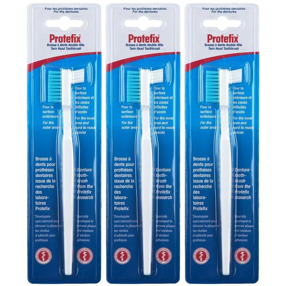 Trois brosses à dents pour prothèses en emballage blister. Manches blancs, soies bleues. Marque : Protefix.