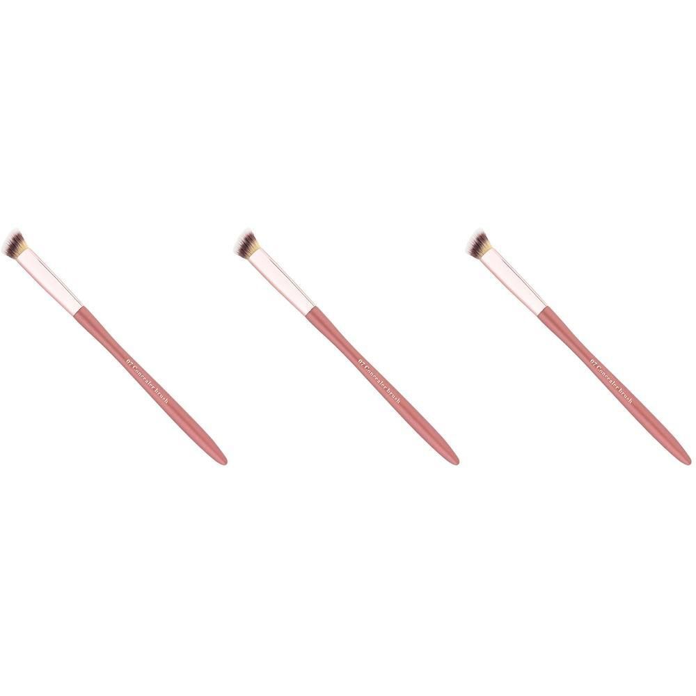 Drie make-up penselen met roze handvatten en lichte borstelharen. Tekst zichtbaar op de handvatten.