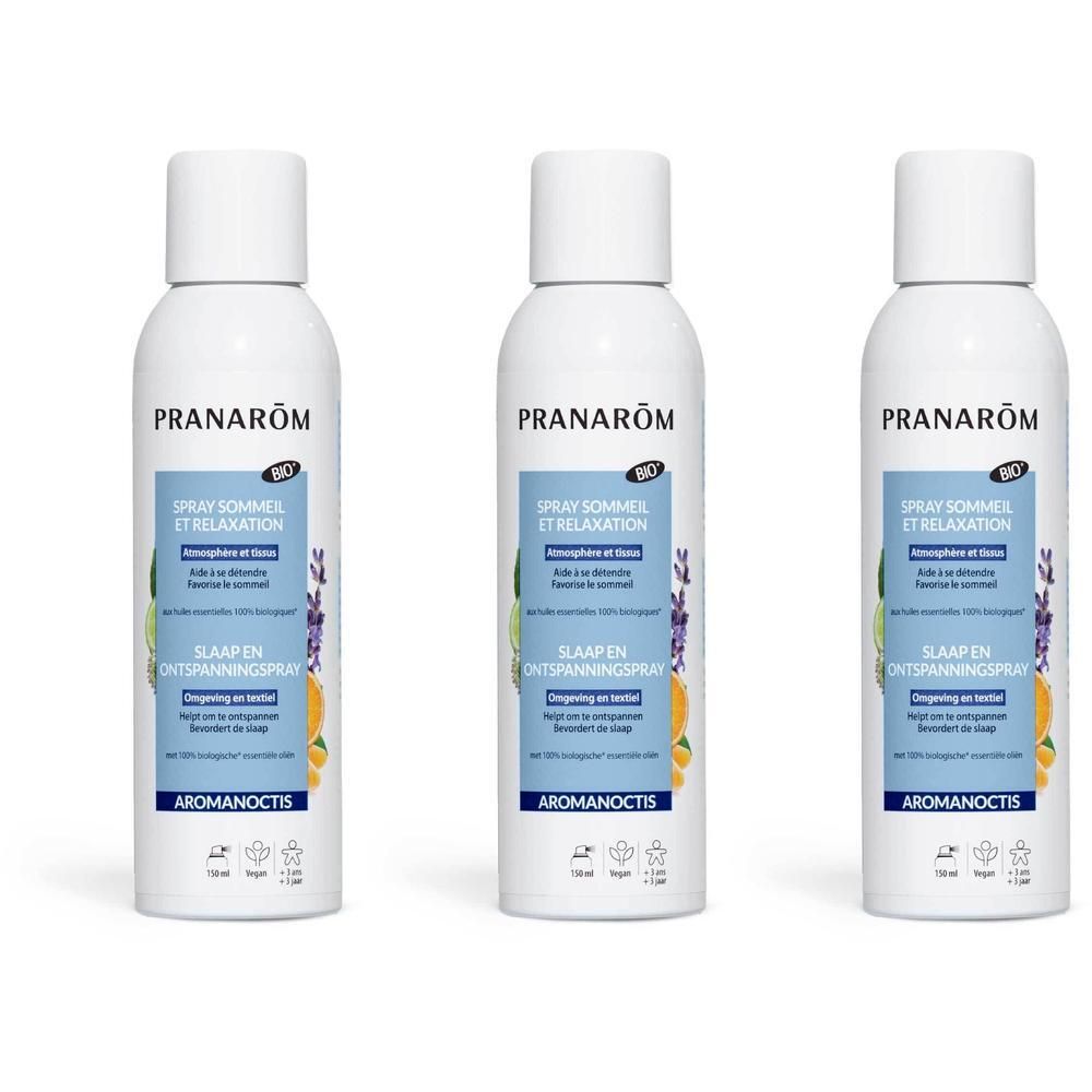 Drie witte spuitflessen. Opschrift: Pranarôm, Spray Sommeil et Relaxation, Aromanoctis. Met bio-certificering.