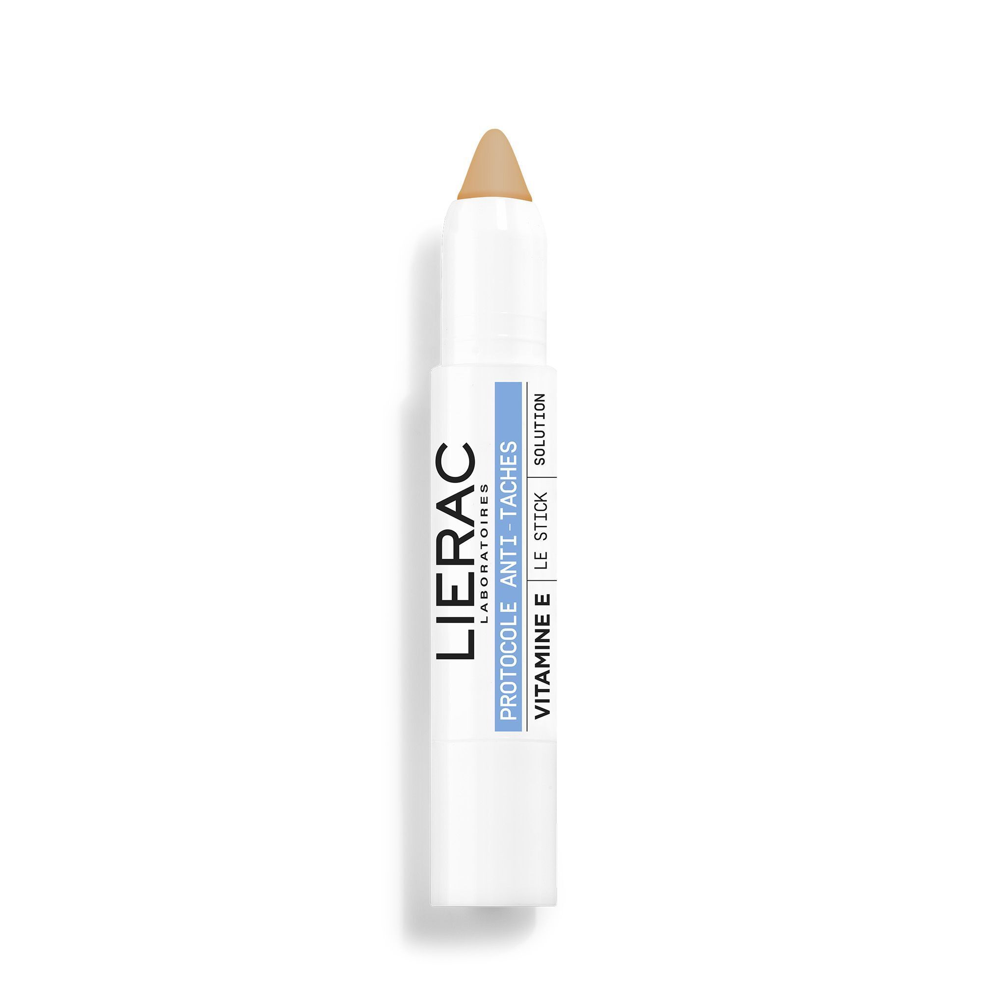 Witte stick met beige punt. Opschrift: Lierac, Protocole Anti-Taches, Vitamine E, Le Stick Solution.