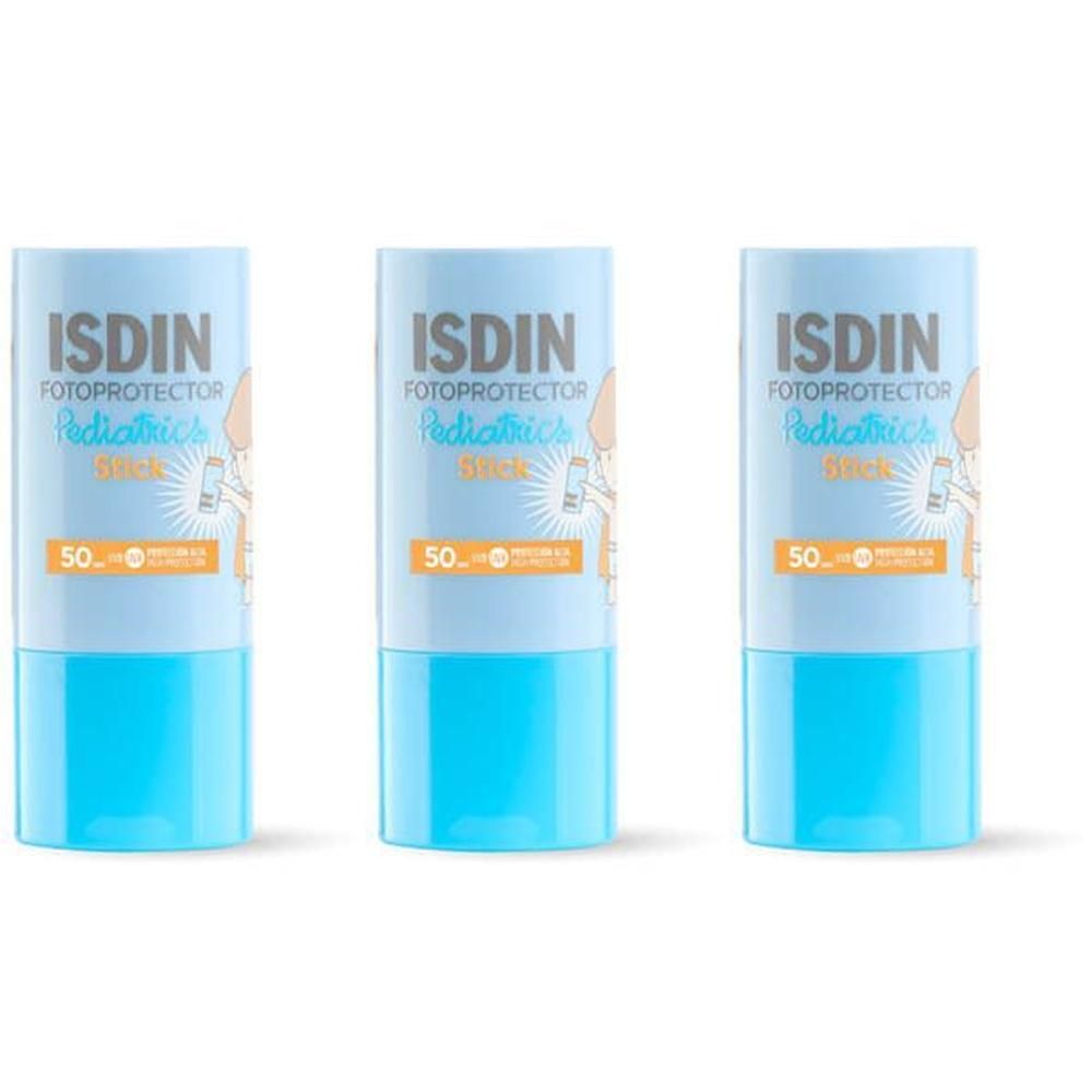 Drie ISDIN Fotoprotector Pediatrics Stick SPF50. Blauw-witte verpakking met productinfo.
