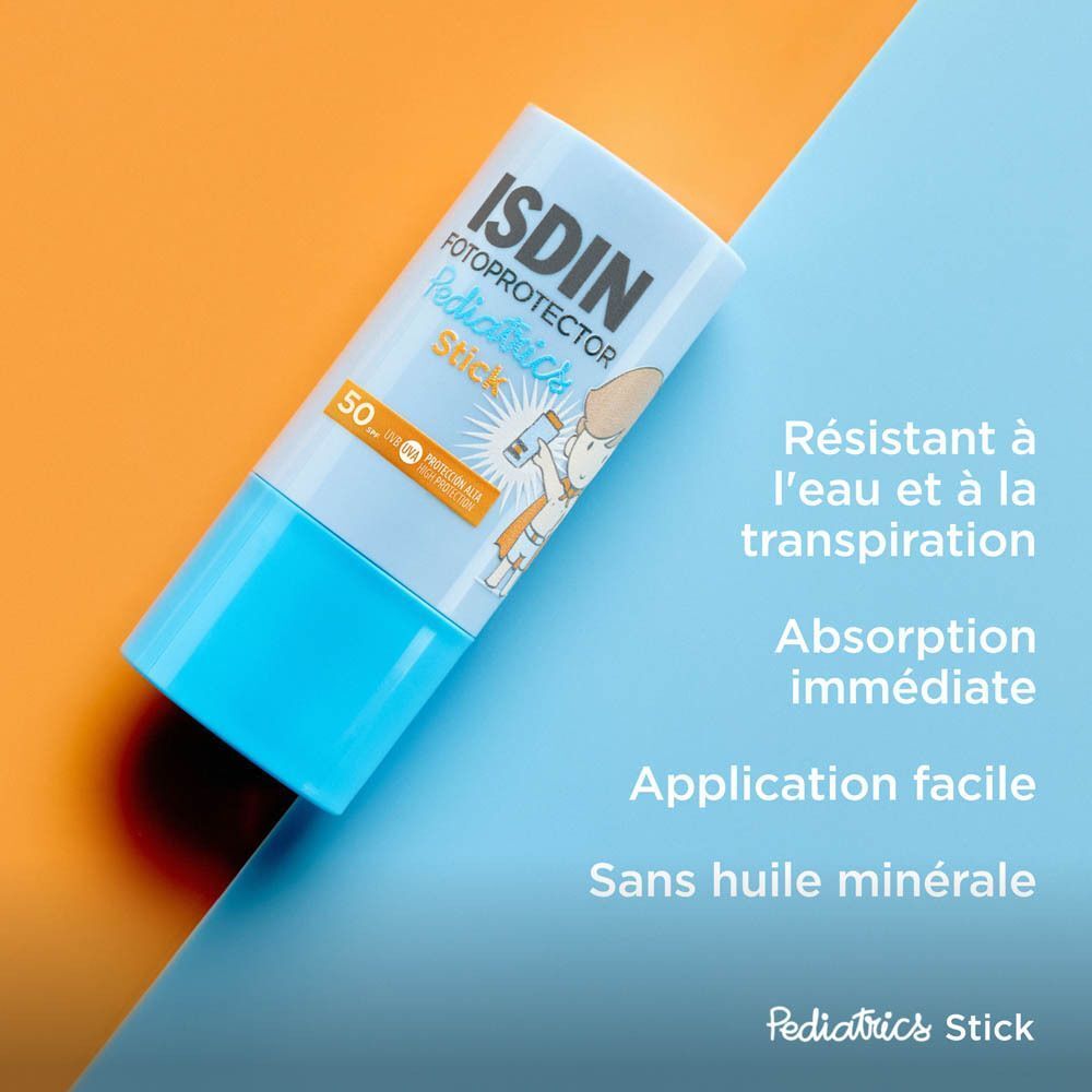 ISDIN Fotoprotector Pediatrics Stick. Texte : Résistant à l'eau, absorption immédiate, facile.