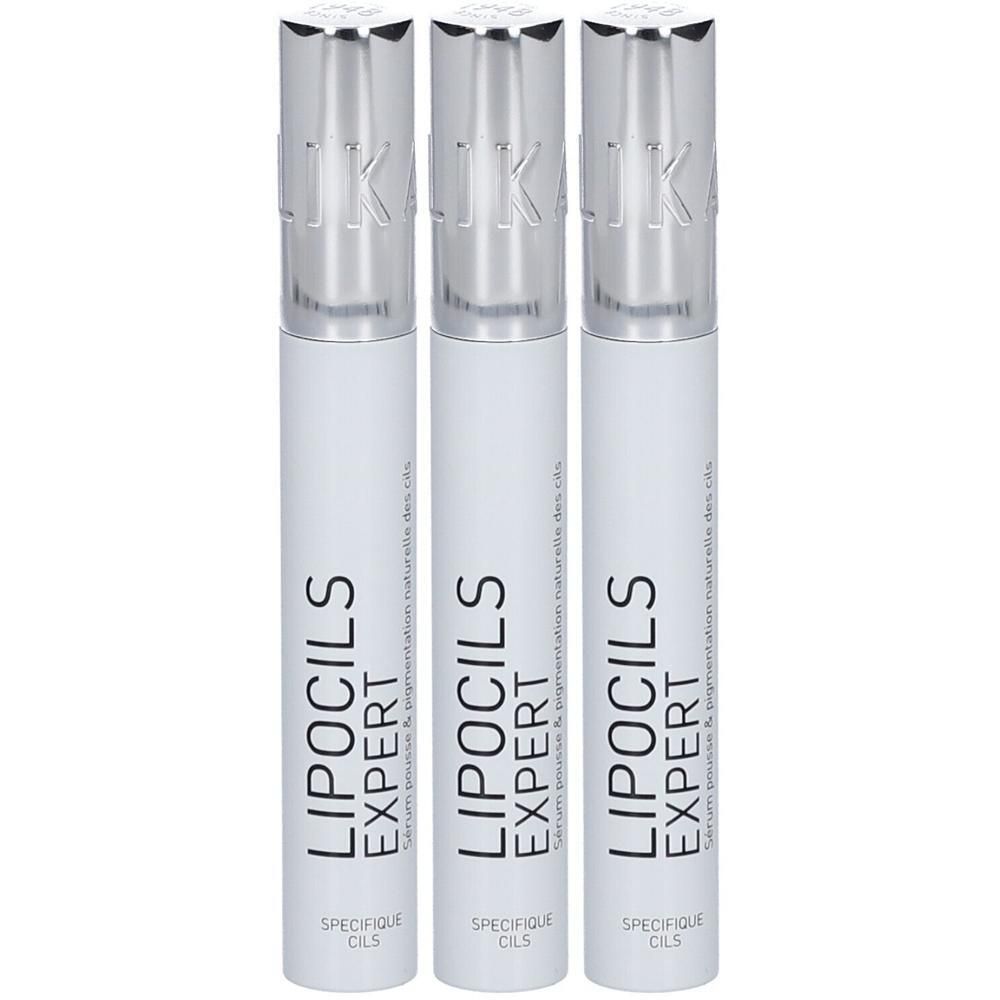 Drie witte cilindrische flacons met zilveren doppen. Opschrift: LIPOCILS EXPERT, SPECIFIQUE CILS.