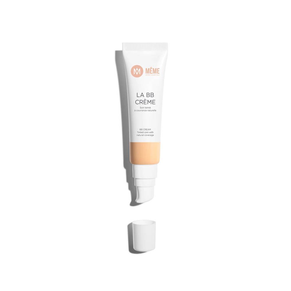 Een tube BB Crème. Wit, met tekst en tint onderaan. Merk: Même.