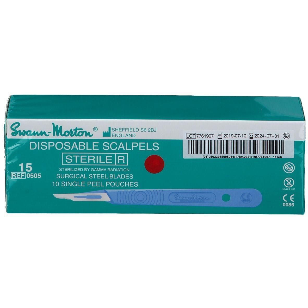 Verpakking wegwerpscalpels. Merk Swann-Morton. Gesteriliseerd met gammastraling. Bevat 10 individuele verpakkingen. CE-markering.