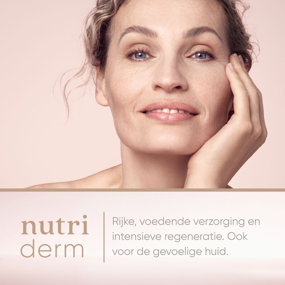 Vrouw met huid. Tekst: nutriderm, Rijke, voedende verzorging en intensieve regeneratie. Ook voor de gevoelige huid.