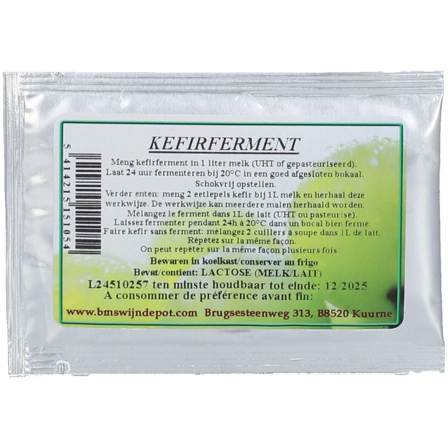 Sachet de ferment de kéfir. Texte multilingue. Date de péremption : 12/2025. Adresse imprimée.