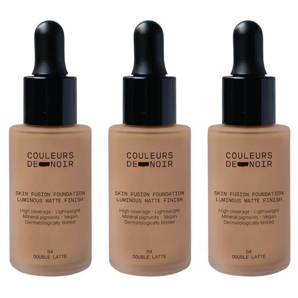 Trois flacons Couleurs de Noir Skin Fusion FDT 04 Double Latte. Pipette noire. Inscription: Skin Fusion Foundation, Luminous Matte Finish.