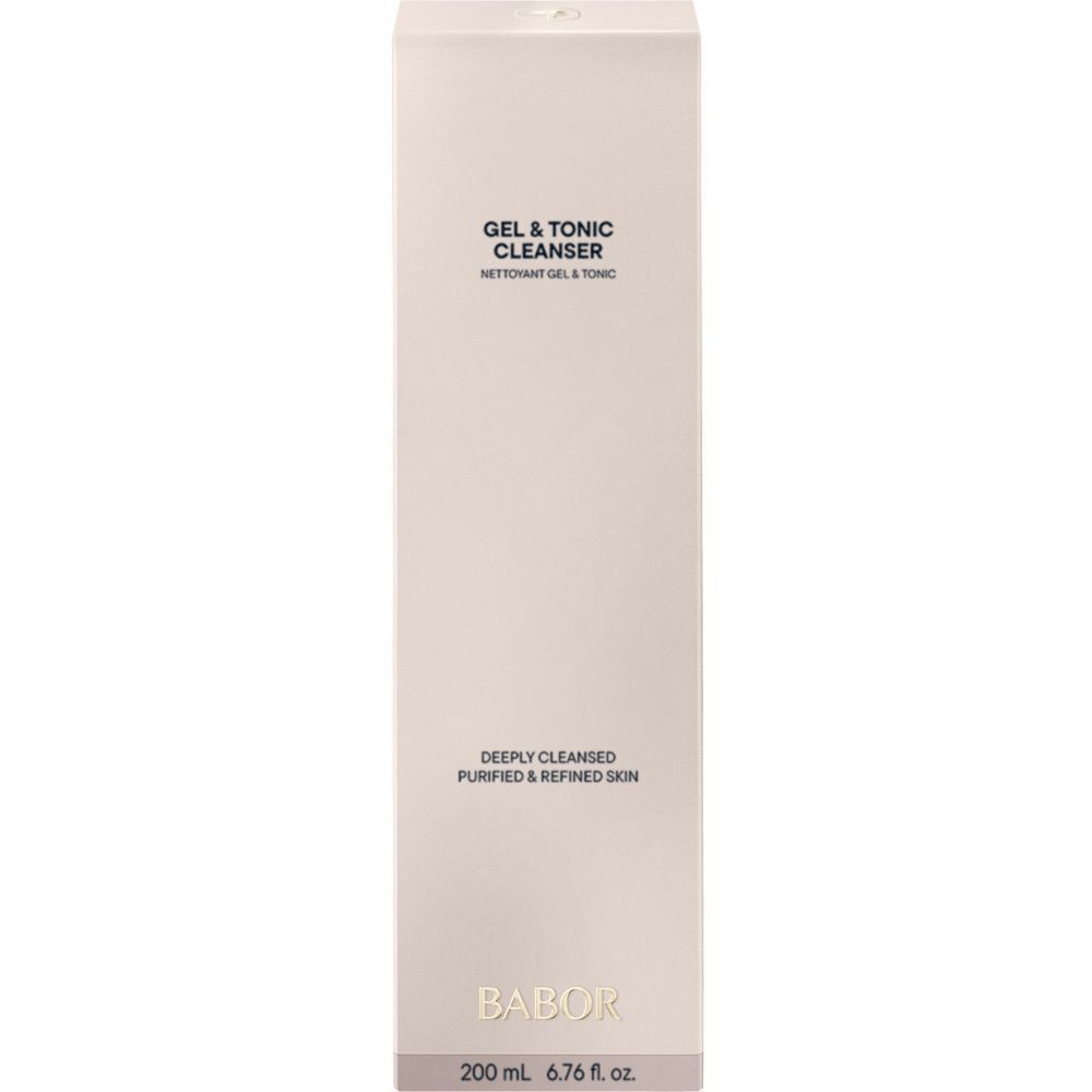 Een hoge, rechthoekige verpakking. Op de verpakking staat "GEL & TONIC CLEANSER" en "BABOR".