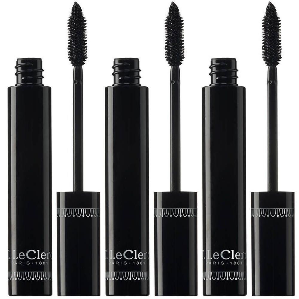 Quatre mascaras noirs avec brosses. Inscription "Le Clerc PARIS 1881" sur les flacons.