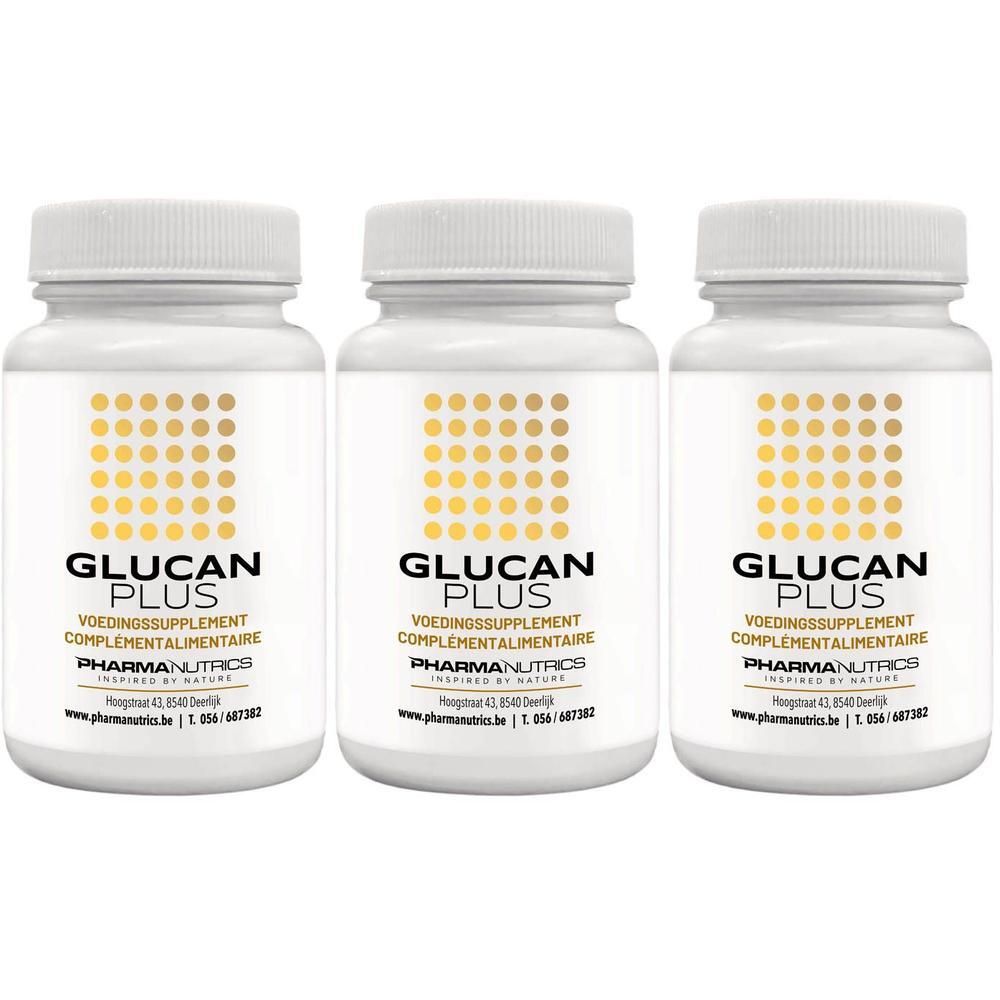 Drie witte flessen met schroefdop. Op elke fles staat "GLUCAN PLUS" en "PHARMANUTRICS".