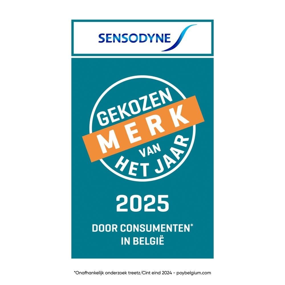Blauw bord met tekst: Sensodyne. Gekozen merk van het jaar 2025 in België. Studie treetz.