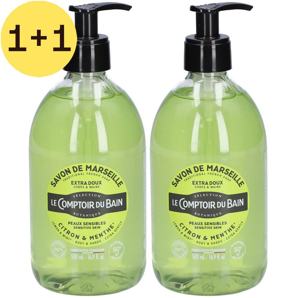 Deux flacons de savon liquide. Inscription: Savon de Marseille, Le Comptoir du Bain, Citron & Menthe. Avec pompe doseuse. Étiquette jaune 1+1.