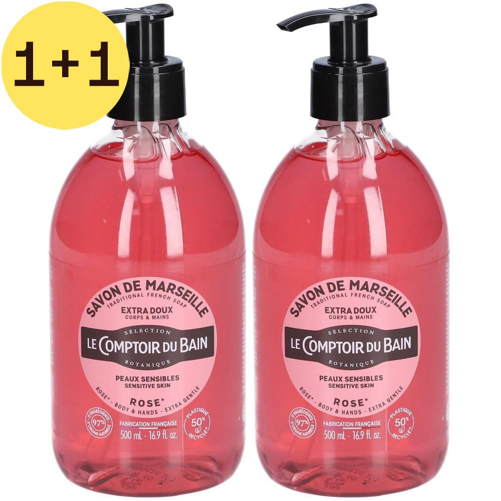 Deux flacons de savon liquide rose avec pompes noires. Inscription: Savon de Marseille, Le Comptoir du Bain, Rose. Offre 1+1.