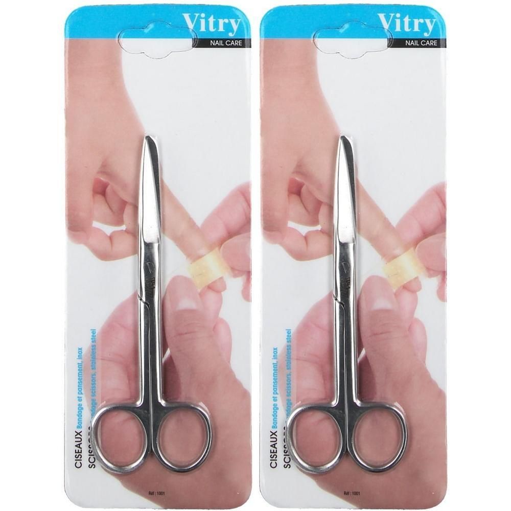 Deux ciseaux Vitry en inox pour bandages, emballés. Une main coupe un pansement avec un ciseau.