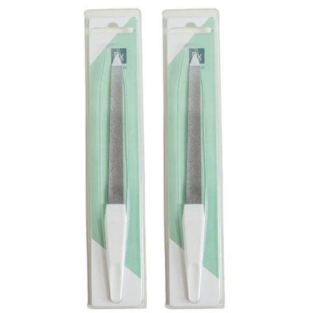Deux limes à ongles diamantées avec manches blancs, emballées.