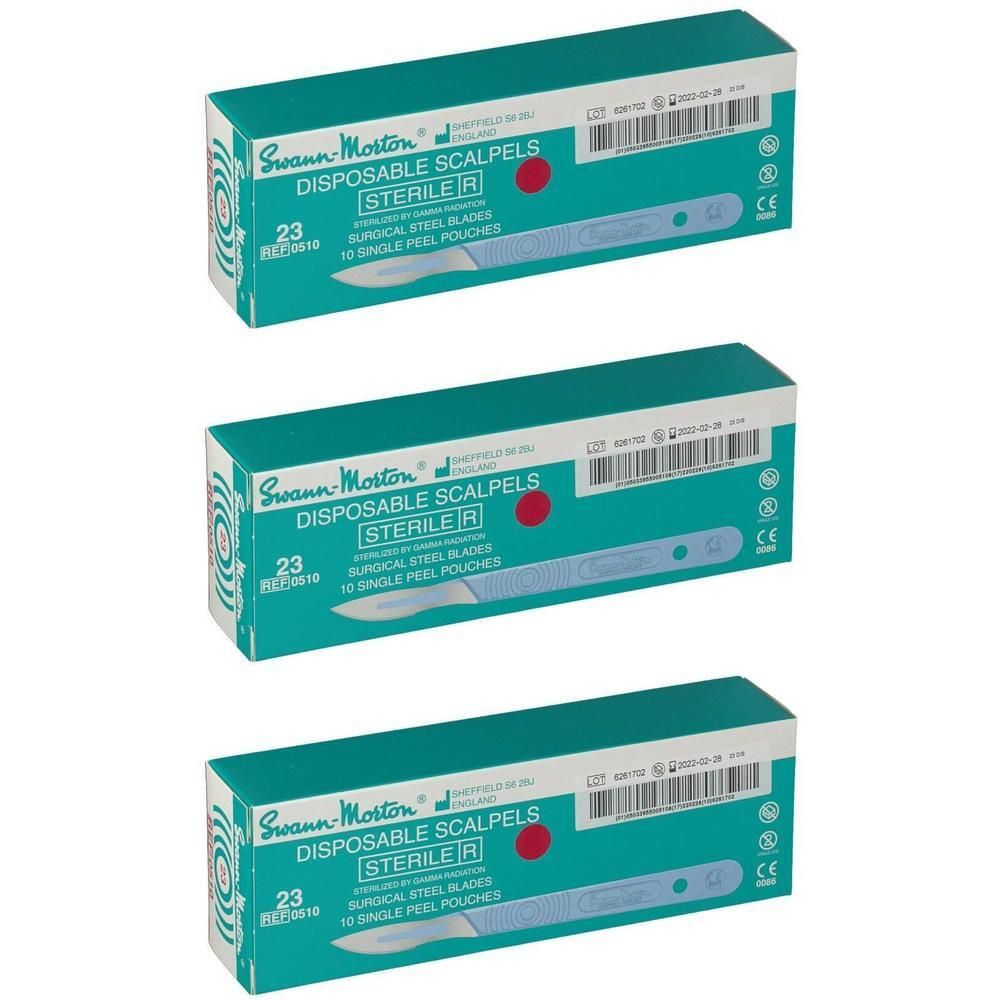 Drie dozen Swann-Morton wegwerpscalpels, maat 23, steriel, chirurgisch stalen bladen.