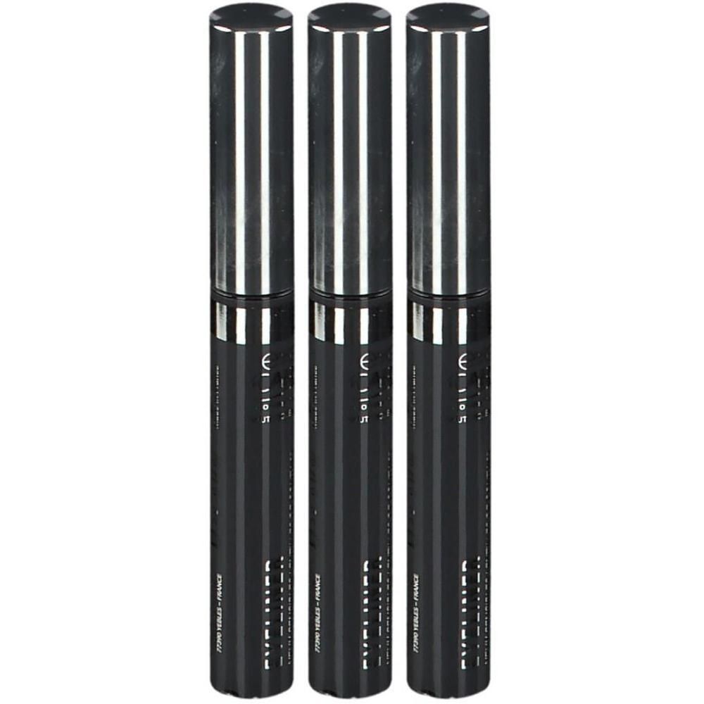 Trois eye-liners noirs avec capuchons argentés.