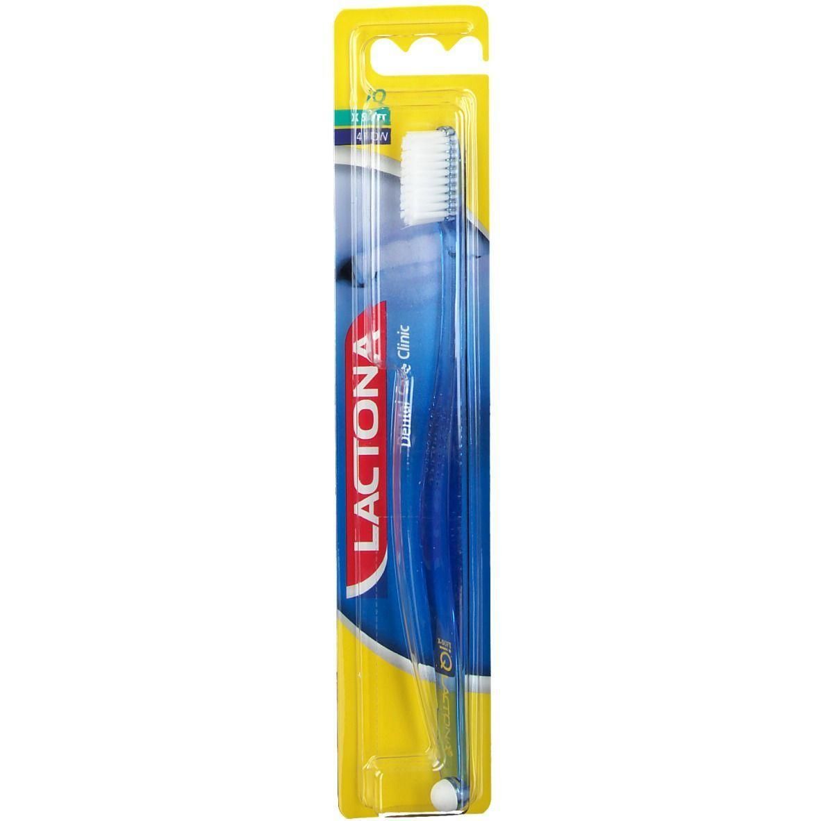 Brosse à dents Lactona IQ Extra Soft sous emballage transparent.