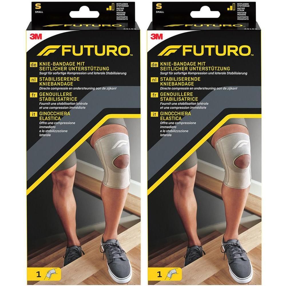 Twee FUTURO kniebeschermers maat S, beige, met patella-uitsparing, op kartonnen verpakking.