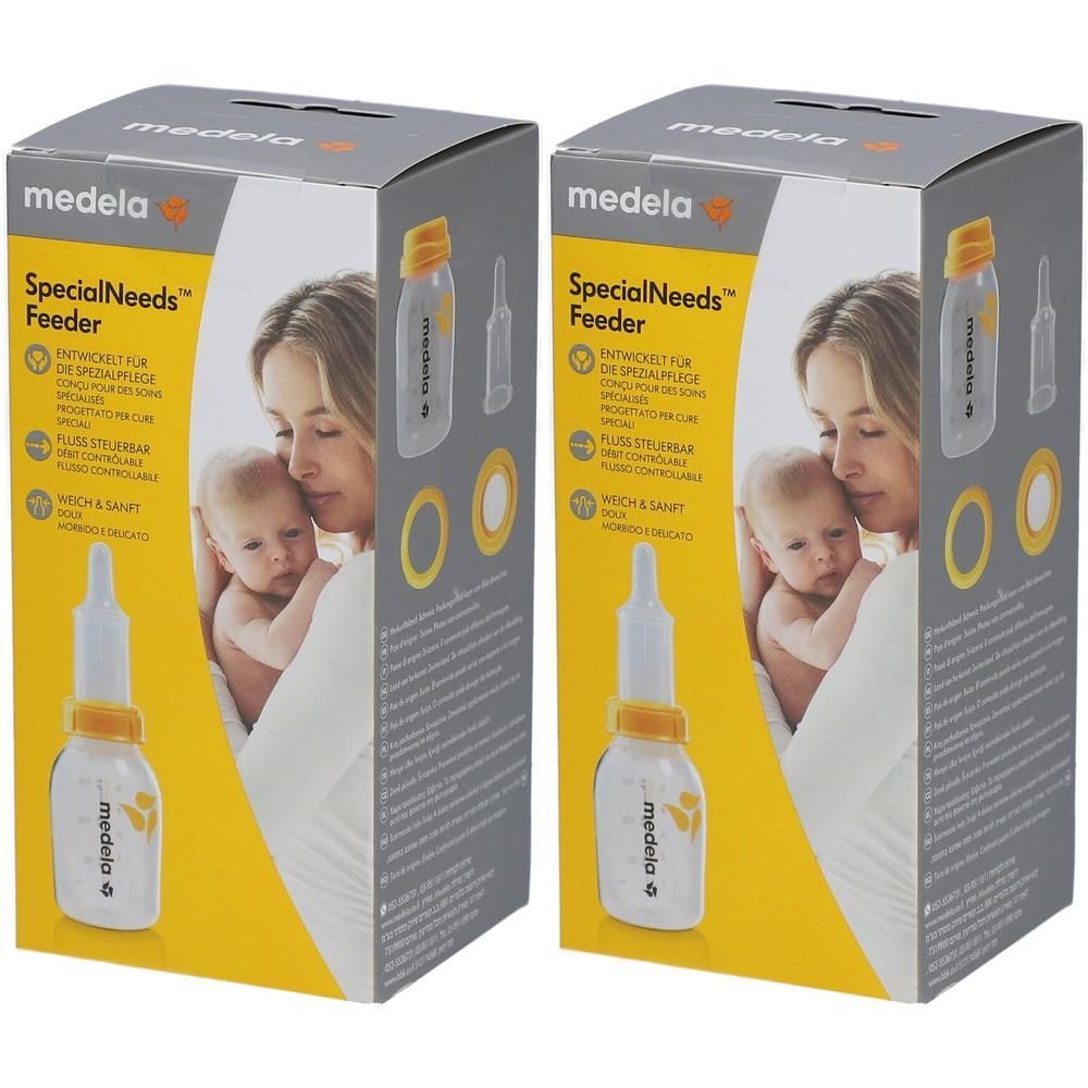 Twee Medela SpecialNeeds Feeder dozen met afbeeldingen van moeder en kind en het product.