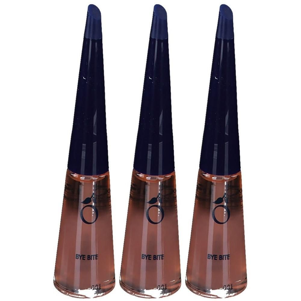 Trois flacons avec applicateurs bleu foncé et contenu transparent. "BYE BITE" est imprimé sur chaque flacon.