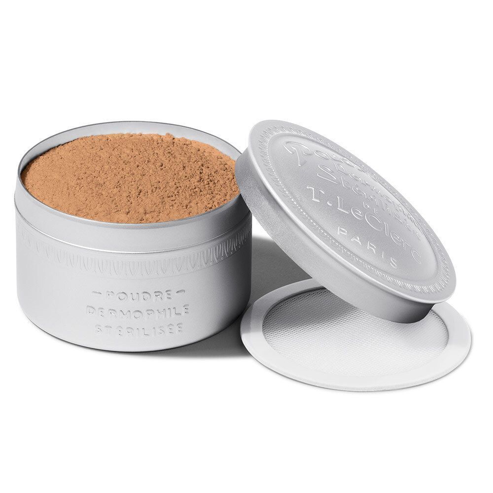 Une boîte ouverte de T. LeClerc Poudre Libre Dermophile avec poudre et couvercle séparé.