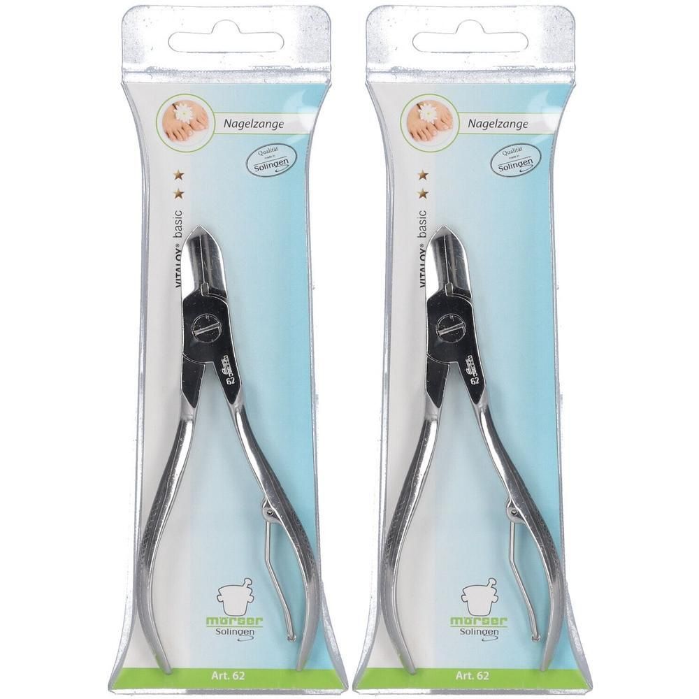 Twee zware metalen nagelknippers, model N°62, in blisterverpakking.