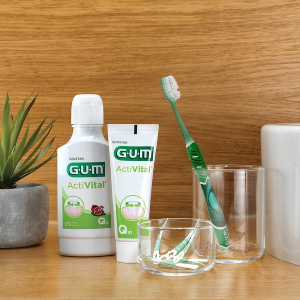 GUM ActiVital mondwater, tandpasta en GUM Technique Pro tandenborstel.