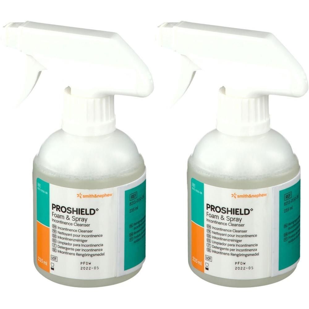 Twee flessen Proshield Mousse & Spray incontinentiereiniger met sproeikop.