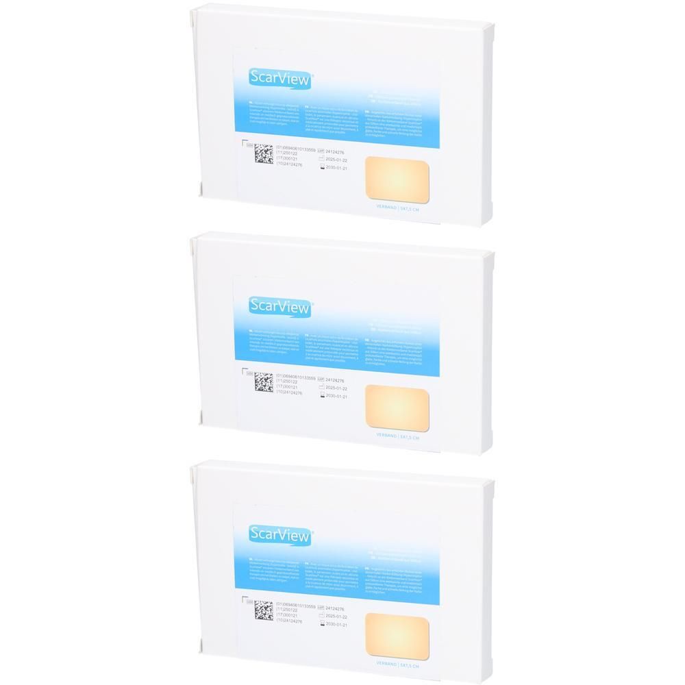 Trois paquets de pansements en silicone Scarview, 5x7,5 cm. Emballage blanc avec bande bleue et fenêtre de visualisation.