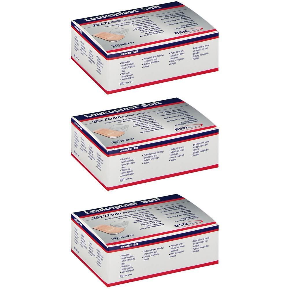 Drie dozen Leukoplast Soft, 28x72 mm. Witte verpakking met blauwe en rode tekst. Merk: BSN.