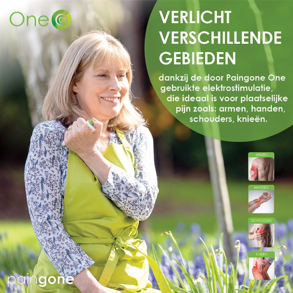 Vrouw met de Paingone One TENS pen in een tuin.