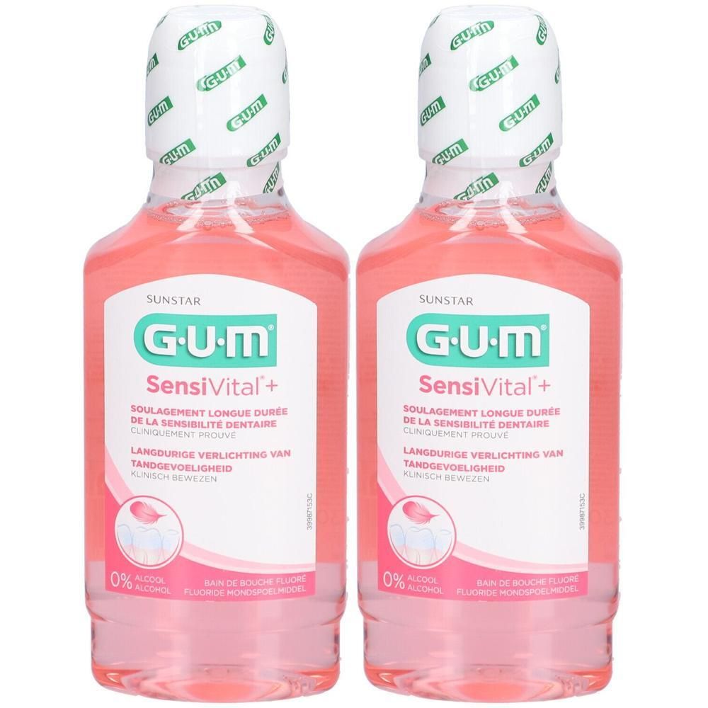 Deux bouteilles de bain de bouche GUM SensiVital+, sans alcool, liquide rose.