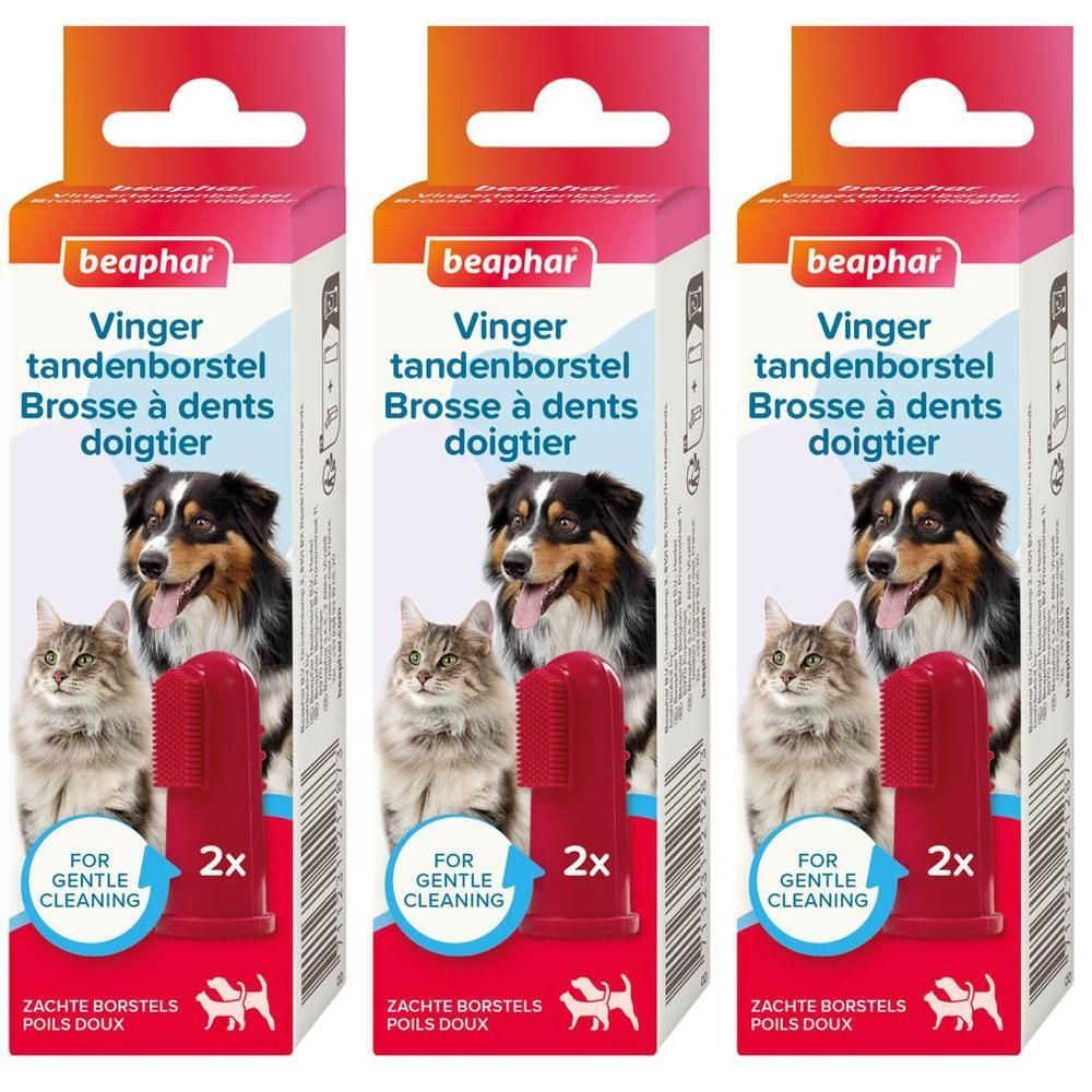 Trois paquets de brosses à doigts Beaphar pour un nettoyage en douceur, avec chien et chat.