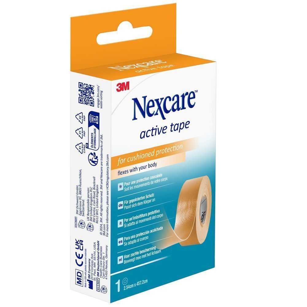 Un paquet de Nexcare Active Tape, 2,54 cm x 4,57 m, beige, vue de côté.