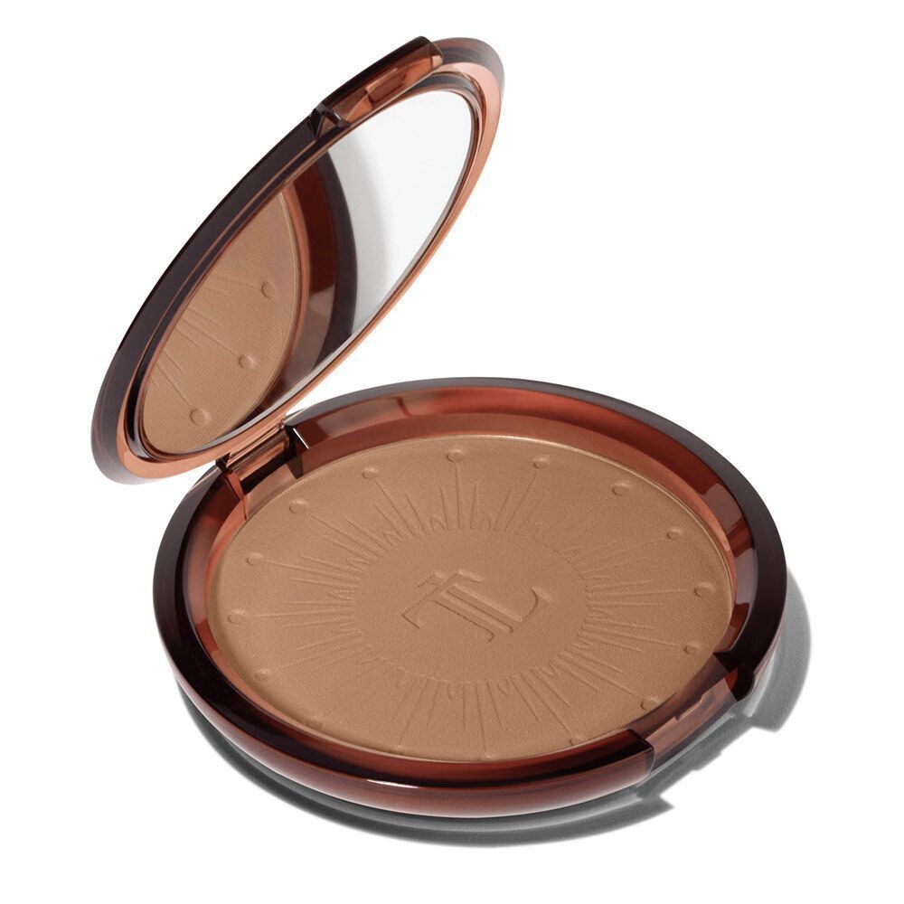 Une boîte ouverte de poudre bronzante mate avec miroir et logo TL.