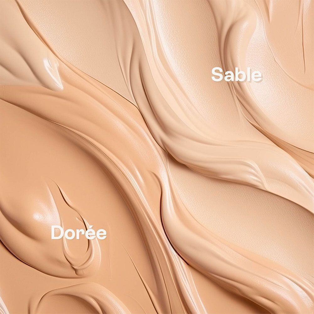Gros plan sur deux teintes de peau : 'Dorée' et 'Sable' de omum Protection Joli Teint.