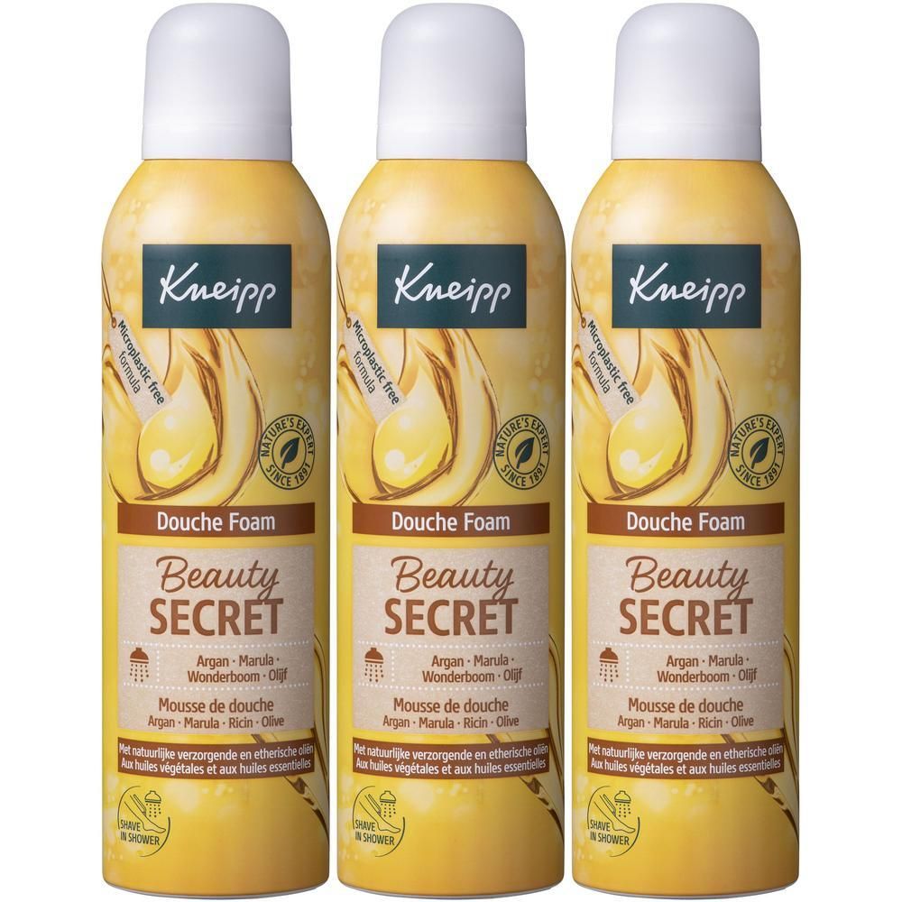 Drie gele douche schuimflessen 'Kneipp Beauty Secret'.