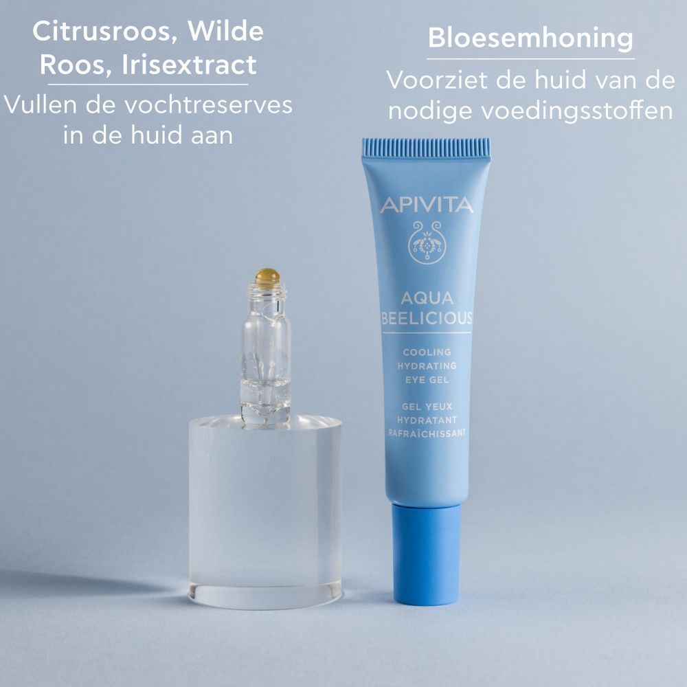 Vrouw brengt Apivita Aqua Beelicious Gel Yeux aan. 90% minder vermoeidheid, 100% hydratatie, 95% concealerbasis.